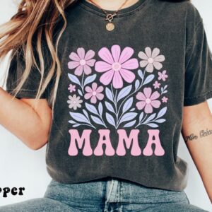 Boho Floral Mama Shirt Comfort Colors: Pastel Flower Mom Tee, Vintage Retro Gift for Her, Cute Mother's Day T-Shirt, Aesthetic Graphic Tee